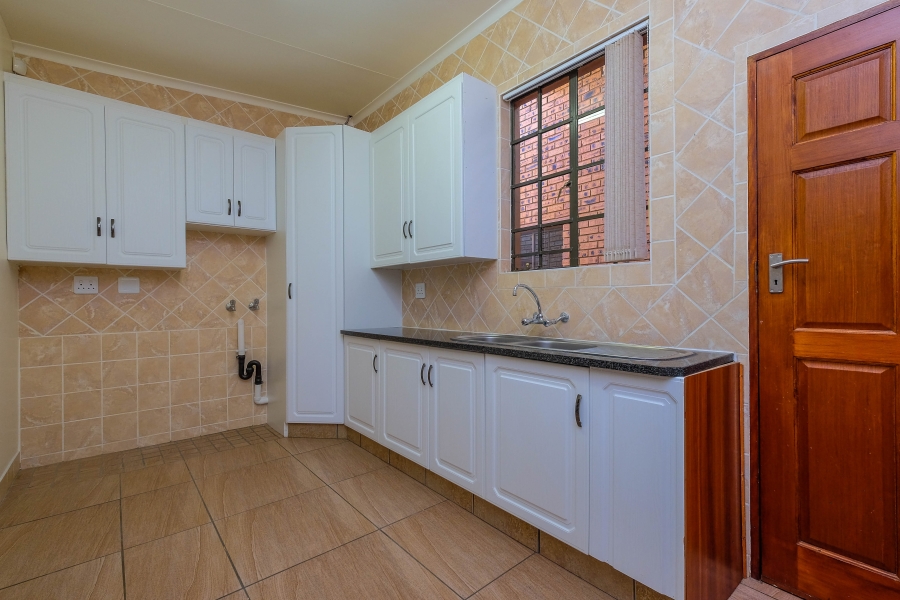 To Let 3 Bedroom Property for Rent in Chancliff Ridge Gauteng