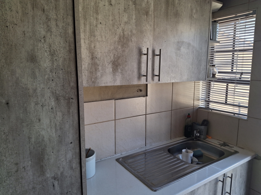3 Bedroom Property for Sale in Clayville Gauteng