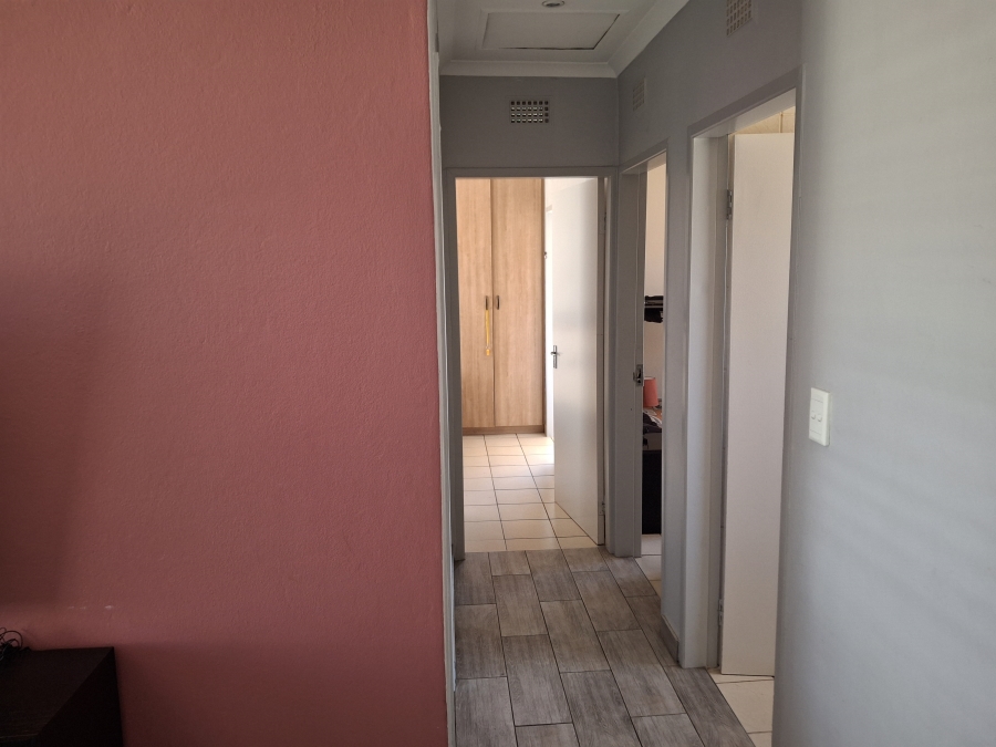 3 Bedroom Property for Sale in Clayville Gauteng