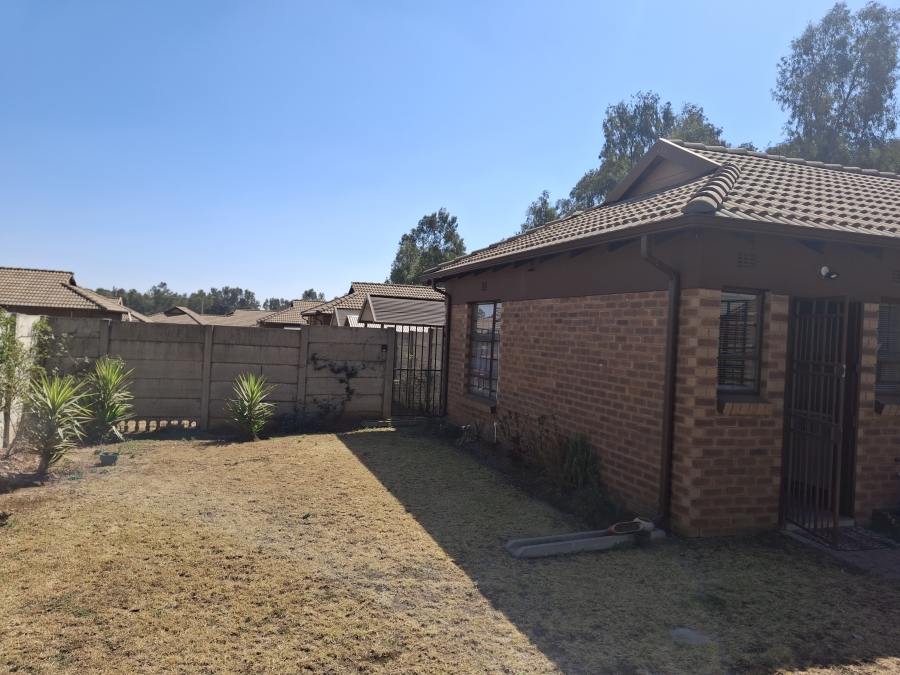 3 Bedroom Property for Sale in Clayville Gauteng