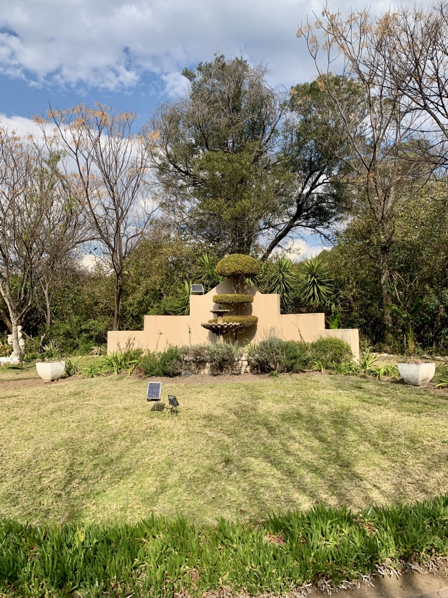 2 Bedroom Property for Sale in Fourways Gardens Gauteng