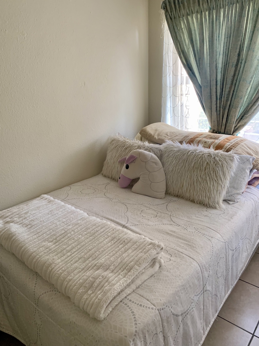 2 Bedroom Property for Sale in Fourways Gardens Gauteng