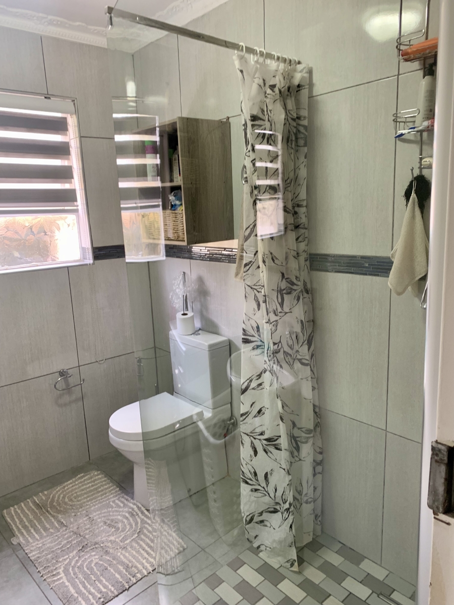2 Bedroom Property for Sale in Fourways Gardens Gauteng