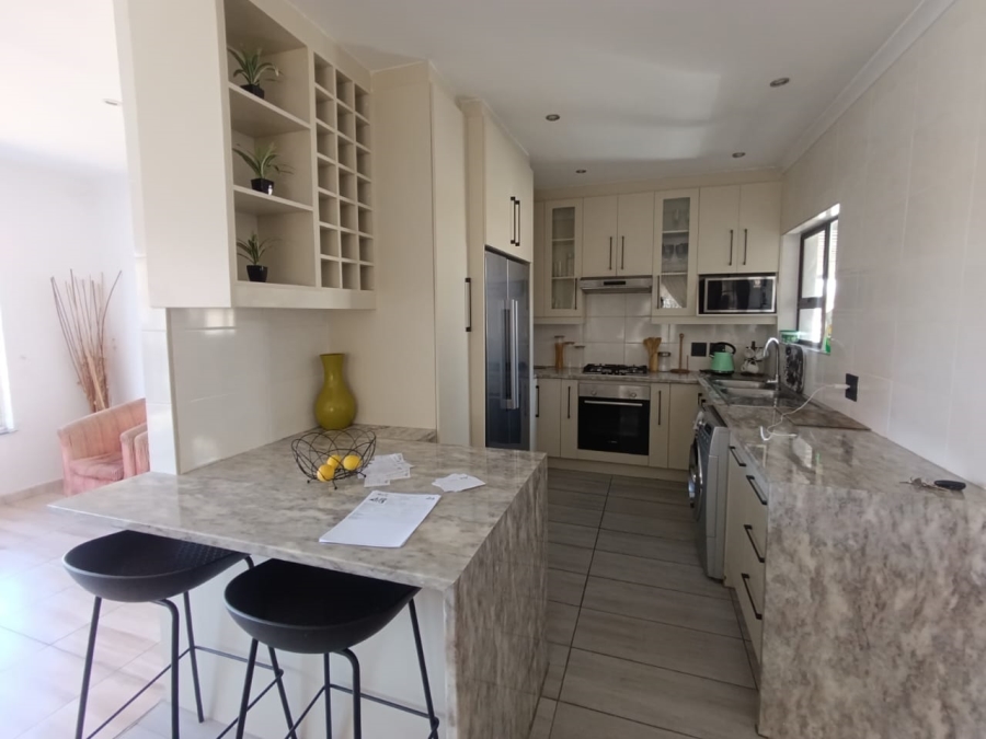 4 Bedroom Property for Sale in Verwoerdpark Gauteng
