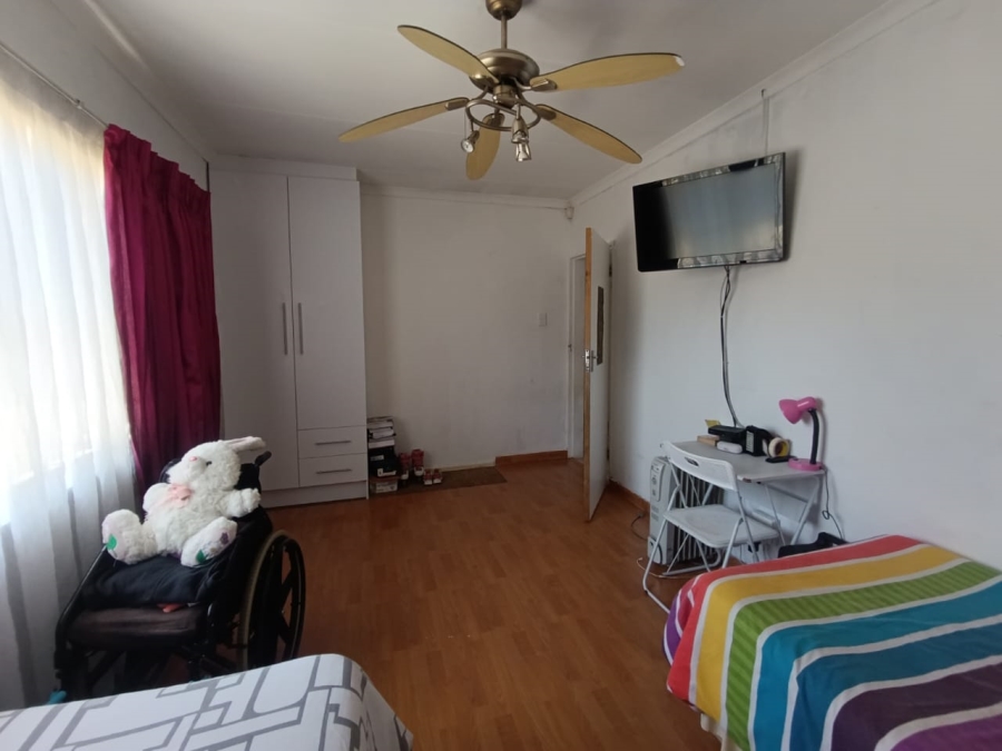 4 Bedroom Property for Sale in Verwoerdpark Gauteng