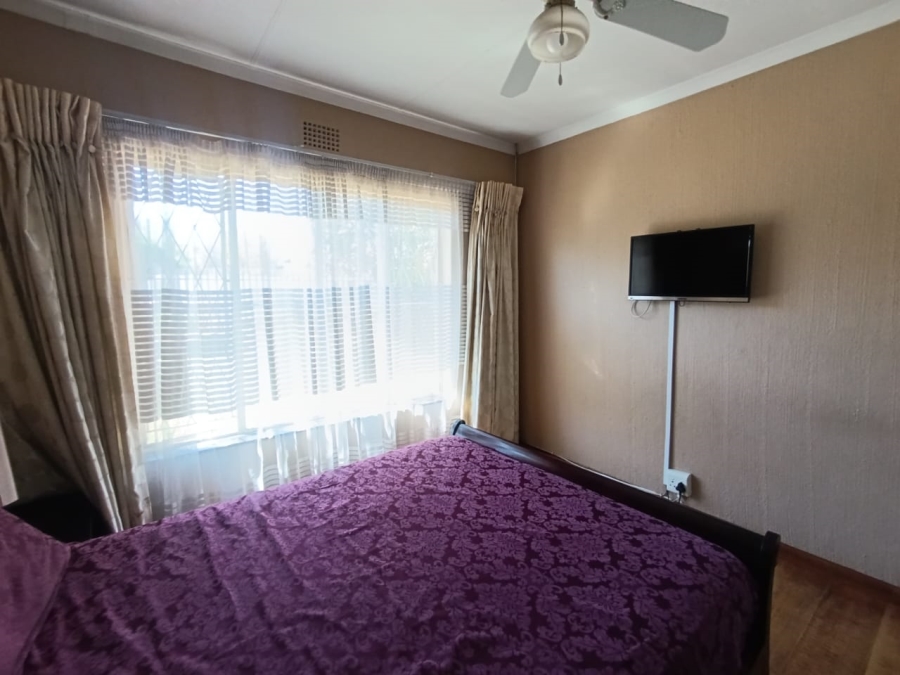 4 Bedroom Property for Sale in Verwoerdpark Gauteng