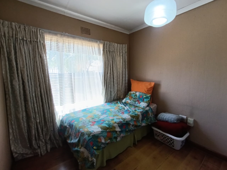 4 Bedroom Property for Sale in Verwoerdpark Gauteng
