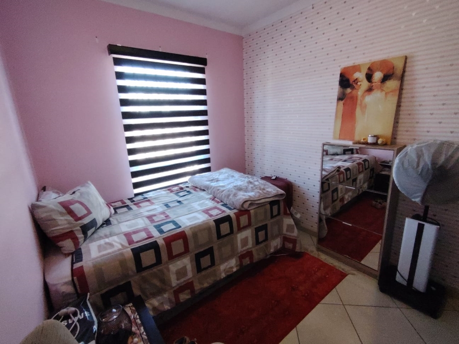 2 Bedroom Property for Sale in The Reeds Gauteng