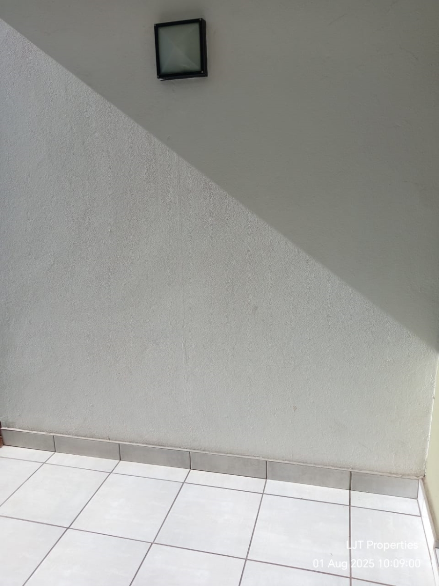 To Let 3 Bedroom Property for Rent in Witfield Gauteng