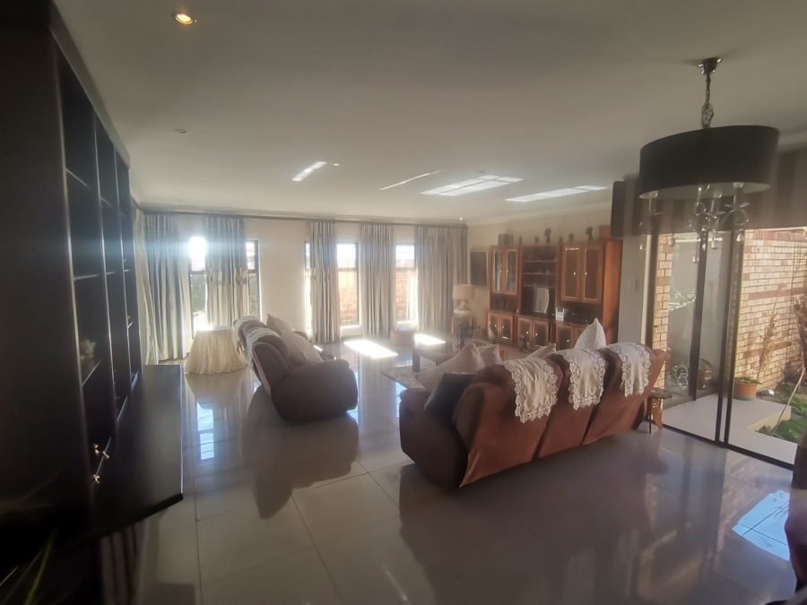 3 Bedroom Property for Sale in New Market Park Gauteng