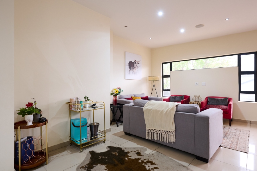 4 Bedroom Property for Sale in Waterfall Country Village Gauteng