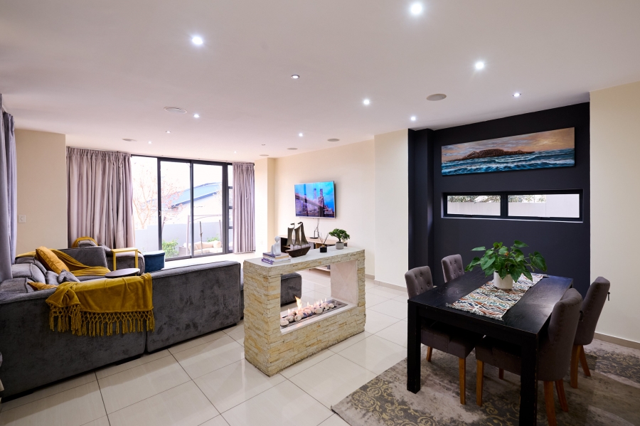 4 Bedroom Property for Sale in Waterfall Country Village Gauteng