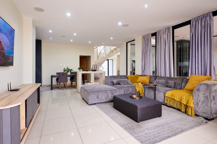 4 Bedroom Property for Sale in Waterfall Country Village Gauteng