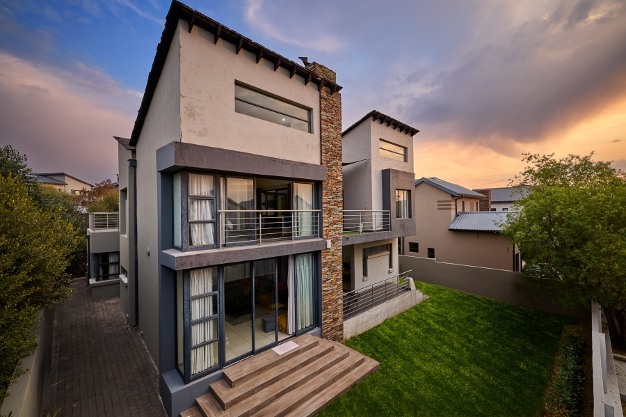 4 Bedroom Property for Sale in Waterfall Country Village Gauteng