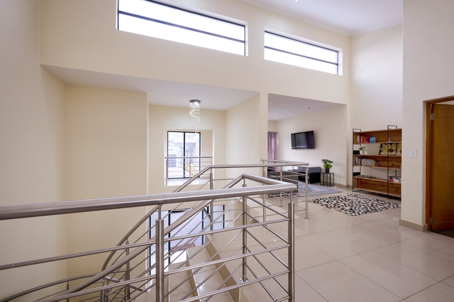 4 Bedroom Property for Sale in Waterfall Country Village Gauteng