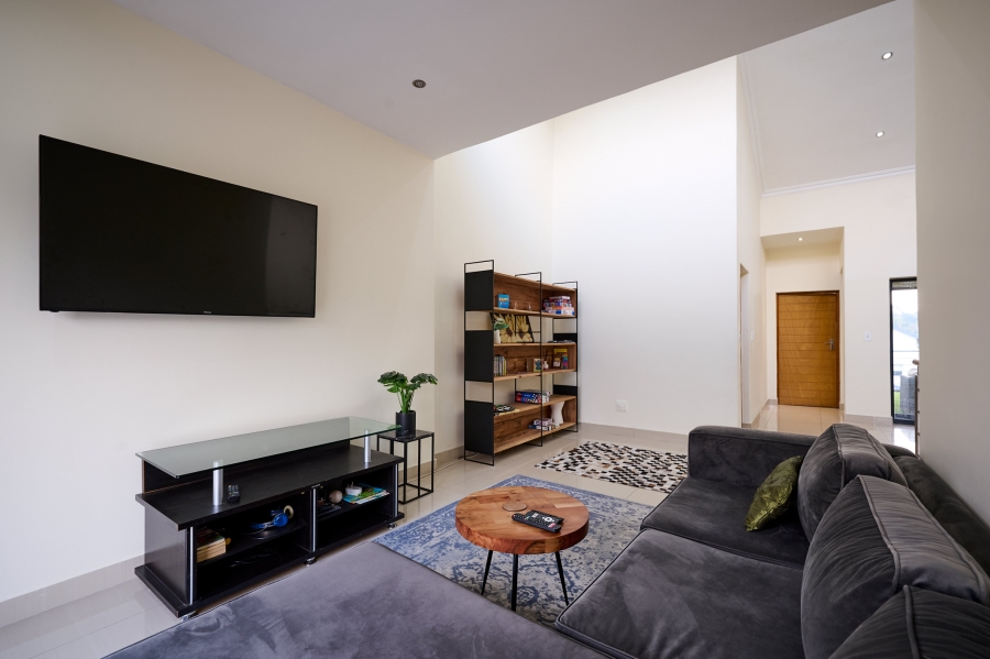 4 Bedroom Property for Sale in Waterfall Country Village Gauteng