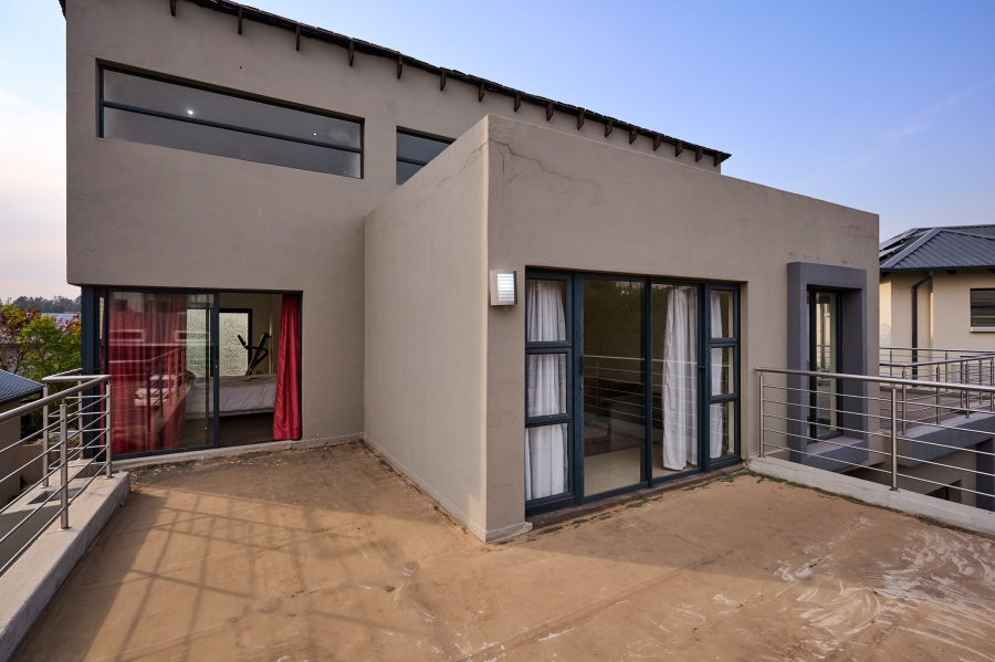 4 Bedroom Property for Sale in Waterfall Country Village Gauteng