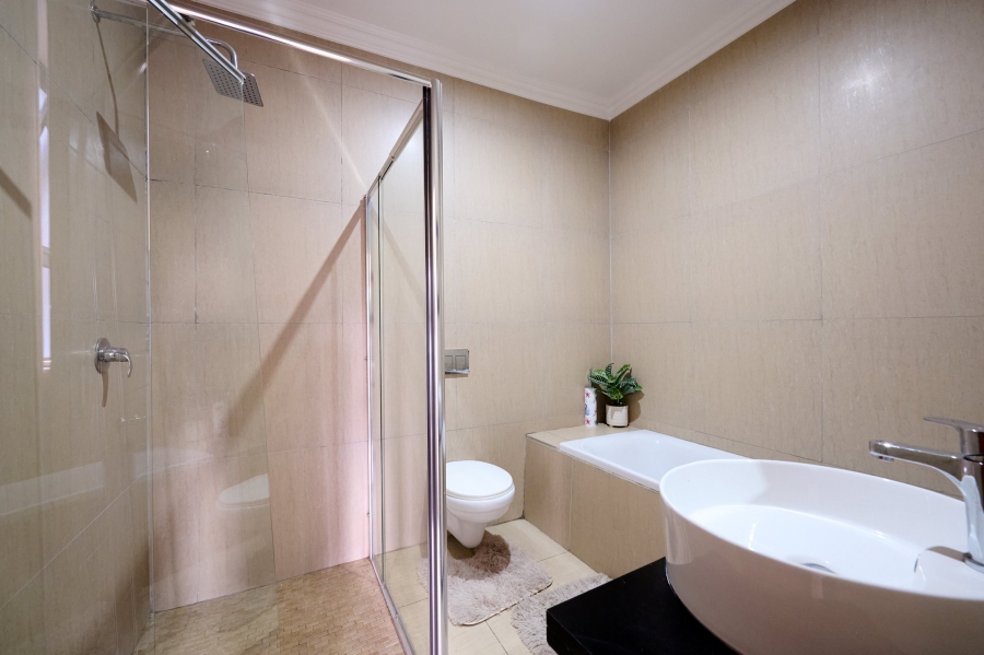 4 Bedroom Property for Sale in Waterfall Country Village Gauteng
