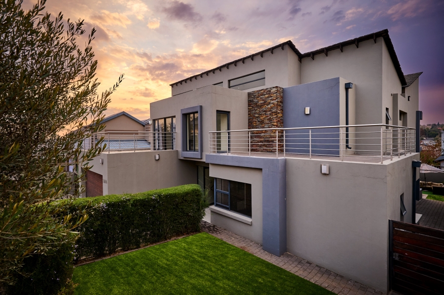 4 Bedroom Property for Sale in Waterfall Country Village Gauteng