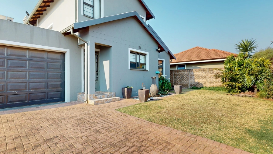 3 Bedroom Property for Sale in Parkrand Gauteng