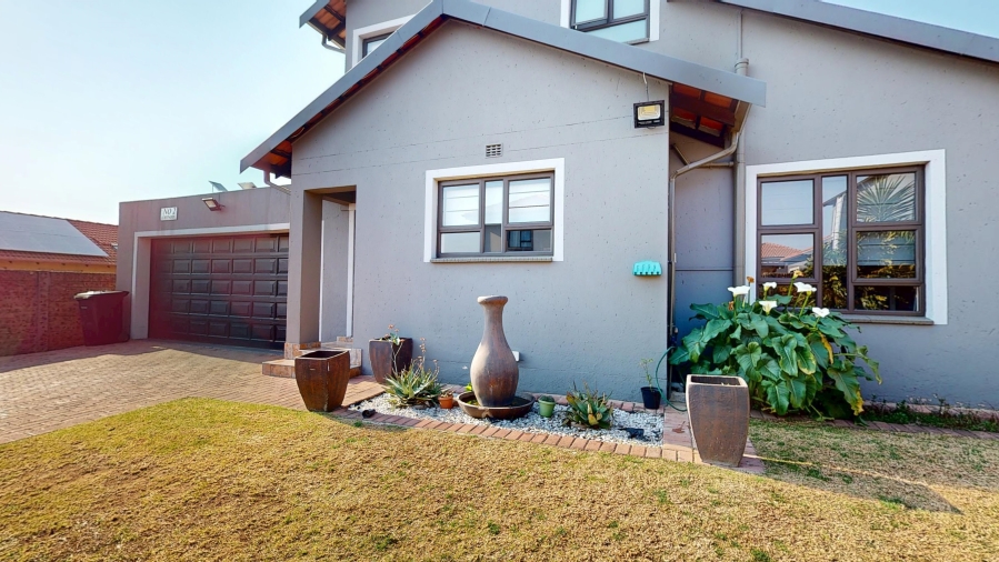 3 Bedroom Property for Sale in Parkrand Gauteng