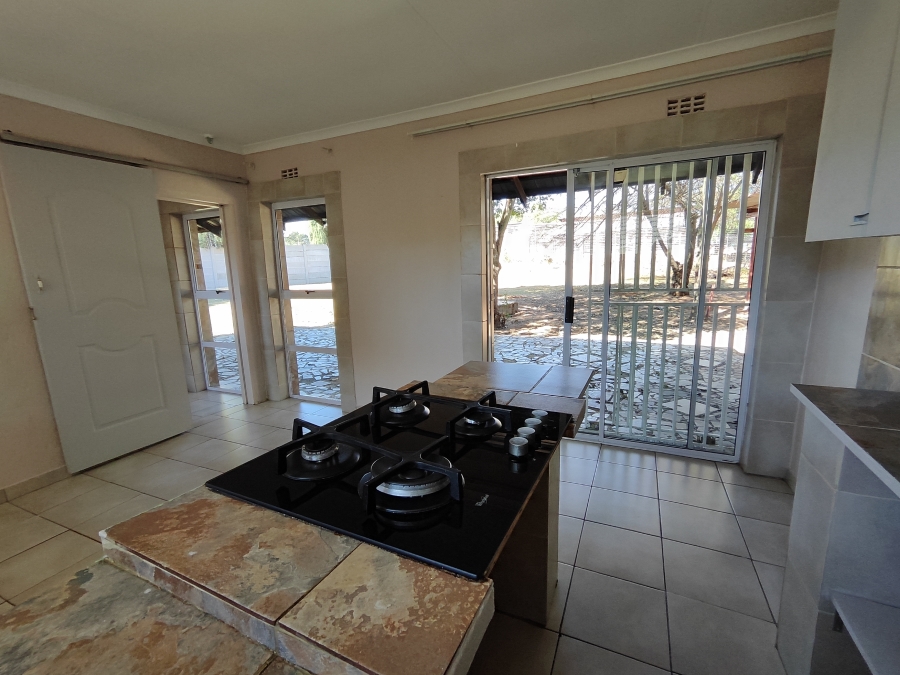 To Let 1 Bedroom Property for Rent in Glen Austin Gauteng