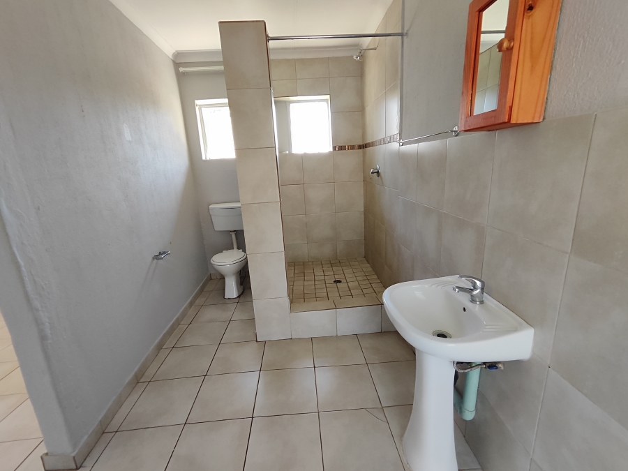 To Let 1 Bedroom Property for Rent in Glen Austin Gauteng