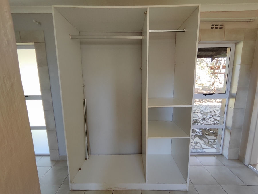 To Let 1 Bedroom Property for Rent in Glen Austin Gauteng