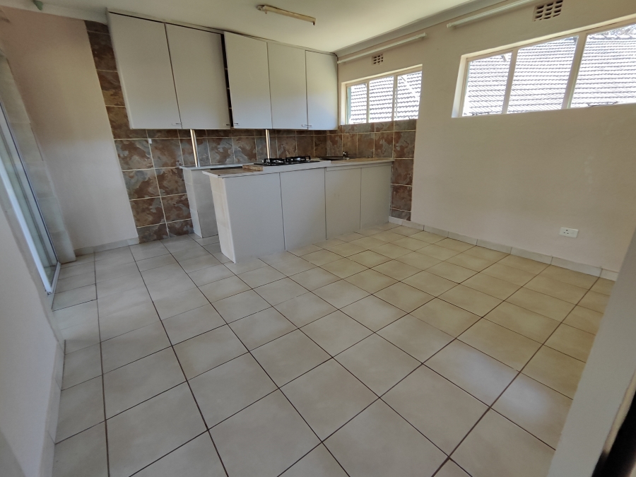 To Let 1 Bedroom Property for Rent in Glen Austin Gauteng