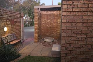 2 Bedroom Property for Sale in Magalieskruin Gauteng
