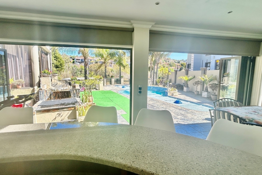 5 Bedroom Property for Sale in Waterkloof Ridge Gauteng