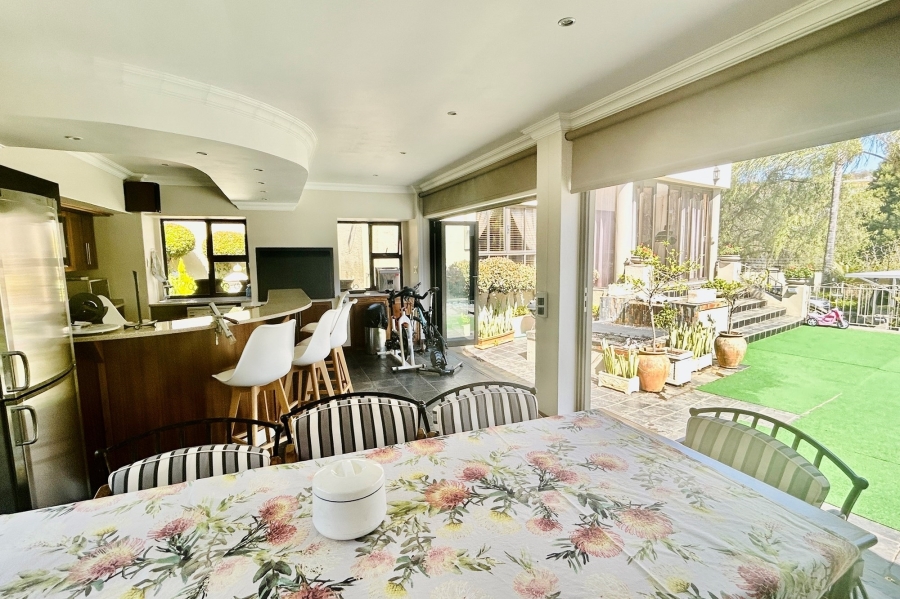 5 Bedroom Property for Sale in Waterkloof Ridge Gauteng