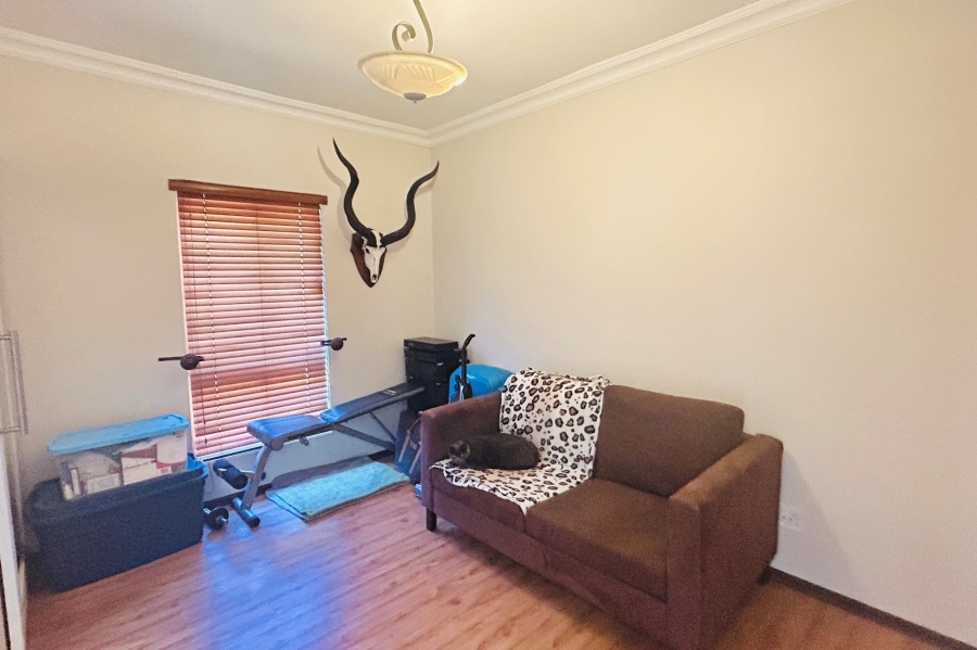 5 Bedroom Property for Sale in Waterkloof Ridge Gauteng