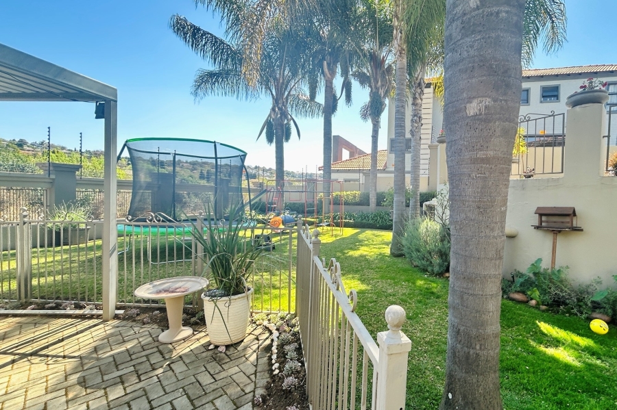 5 Bedroom Property for Sale in Waterkloof Ridge Gauteng