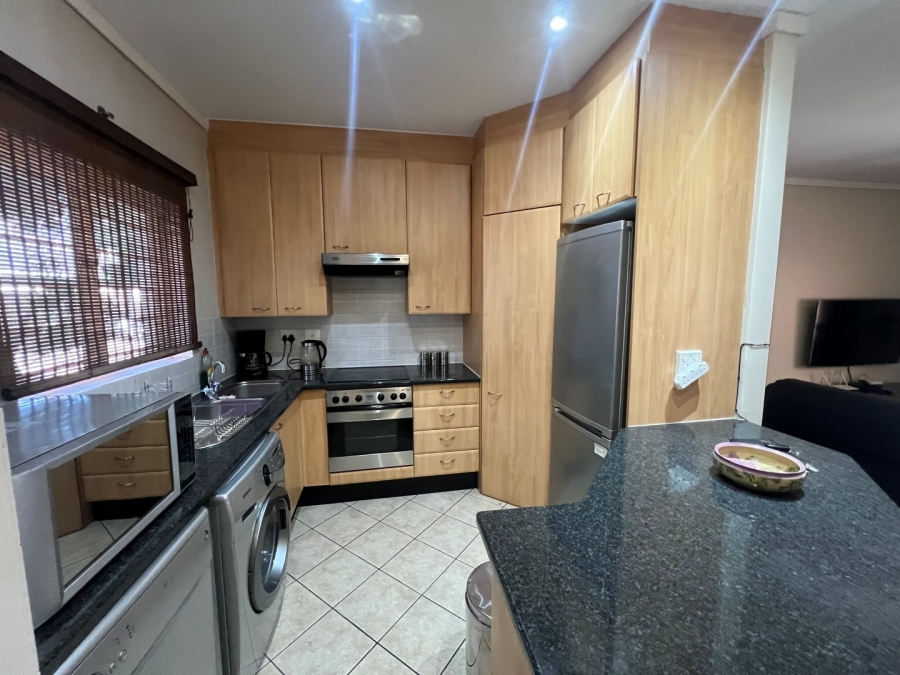 To Let 2 Bedroom Property for Rent in Melrose Gauteng