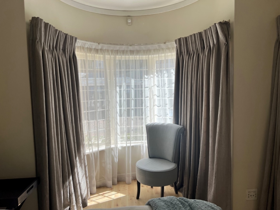 To Let 2 Bedroom Property for Rent in Melrose Gauteng