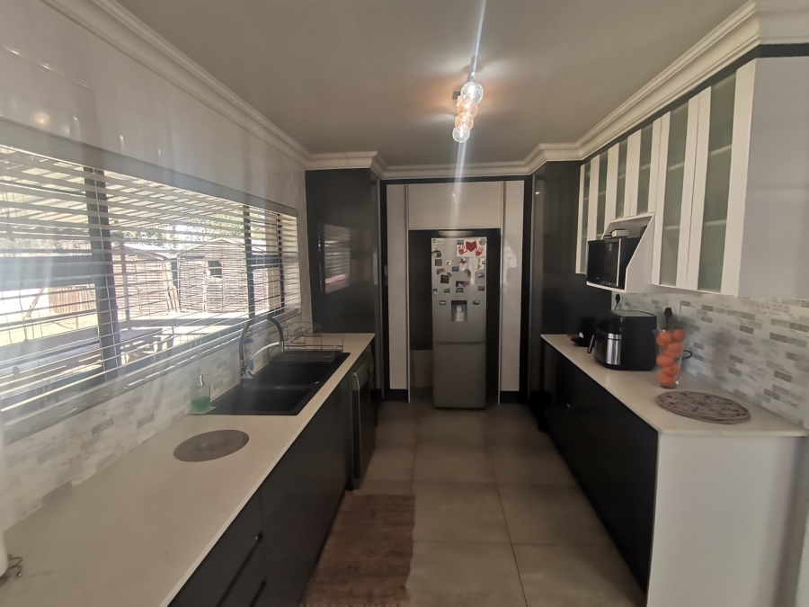 3 Bedroom Property for Sale in Raceview Gauteng