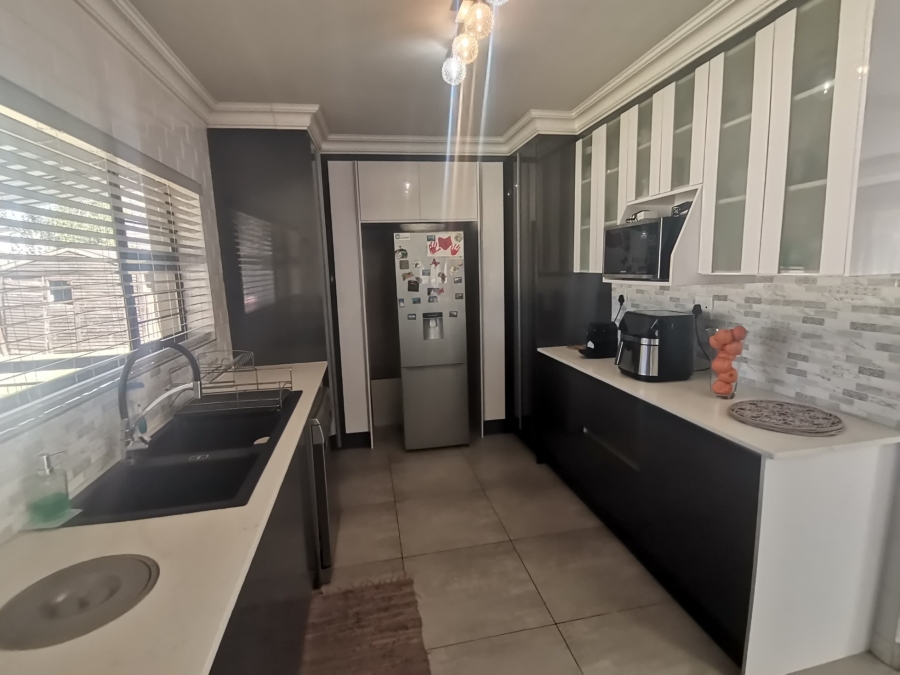 3 Bedroom Property for Sale in Raceview Gauteng