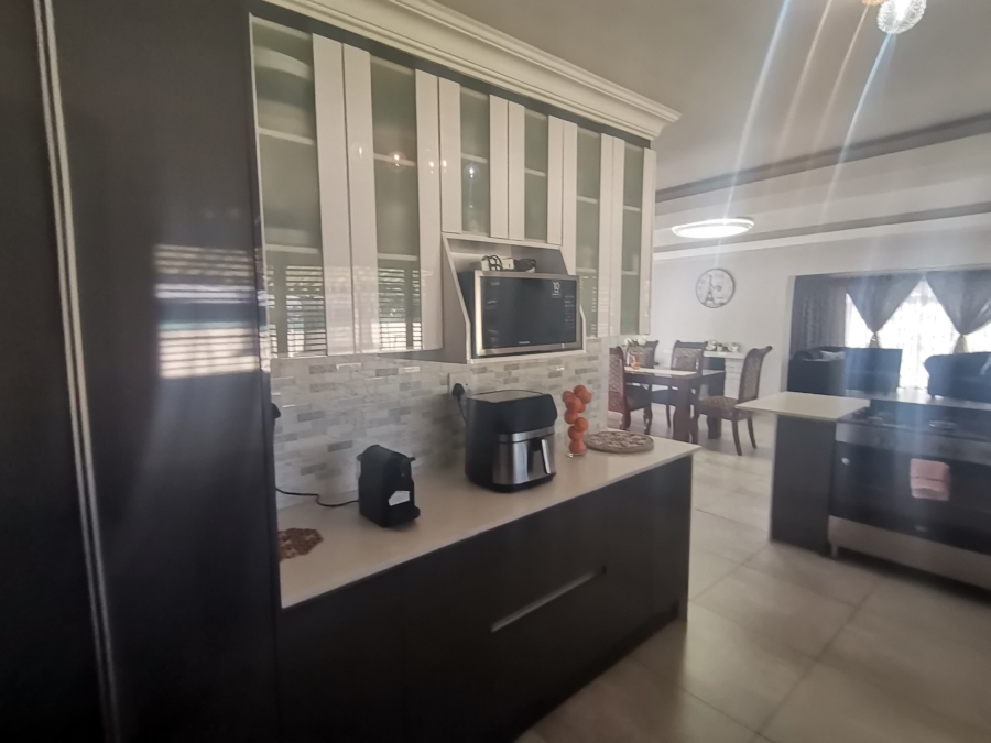 3 Bedroom Property for Sale in Raceview Gauteng