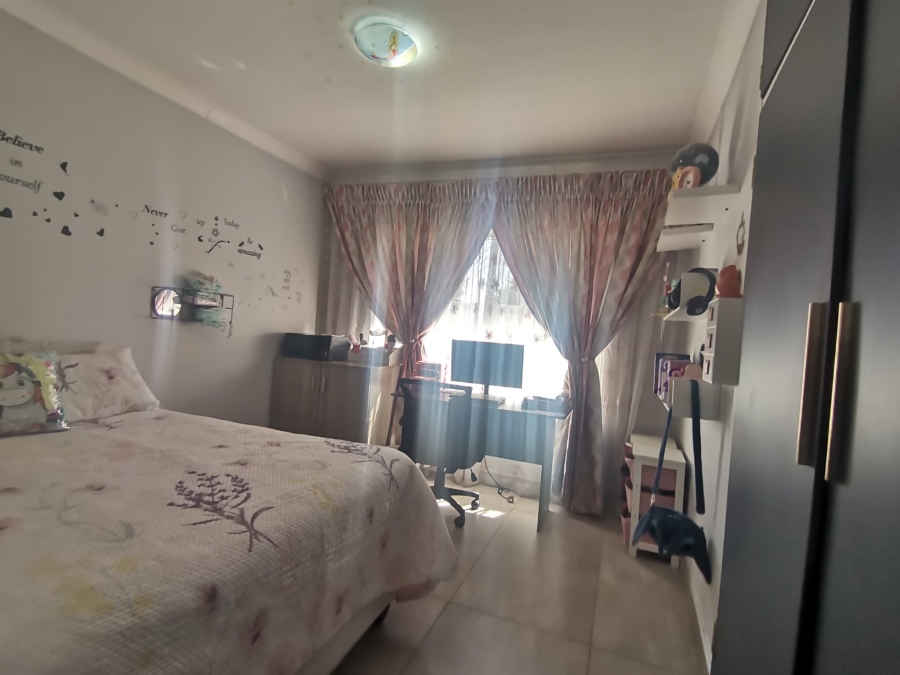 3 Bedroom Property for Sale in Raceview Gauteng