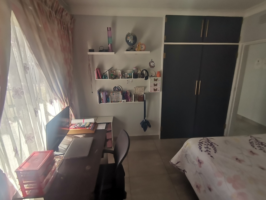 3 Bedroom Property for Sale in Raceview Gauteng