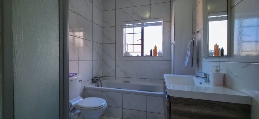 3 Bedroom Property for Sale in Equestria Gauteng