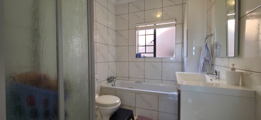 3 Bedroom Property for Sale in Equestria Gauteng
