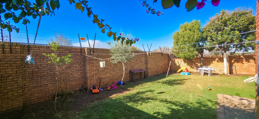 3 Bedroom Property for Sale in Equestria Gauteng