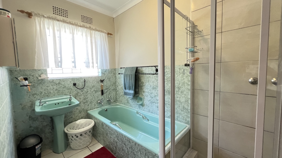 3 Bedroom Property for Sale in Greenhills Gauteng