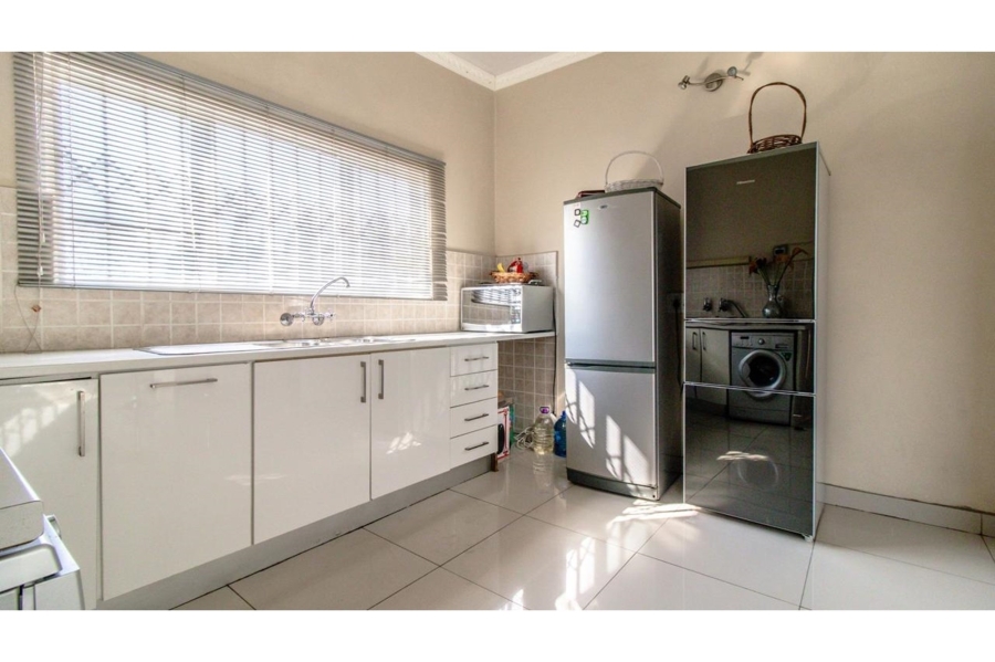 3 Bedroom Property for Sale in Linmeyer Gauteng