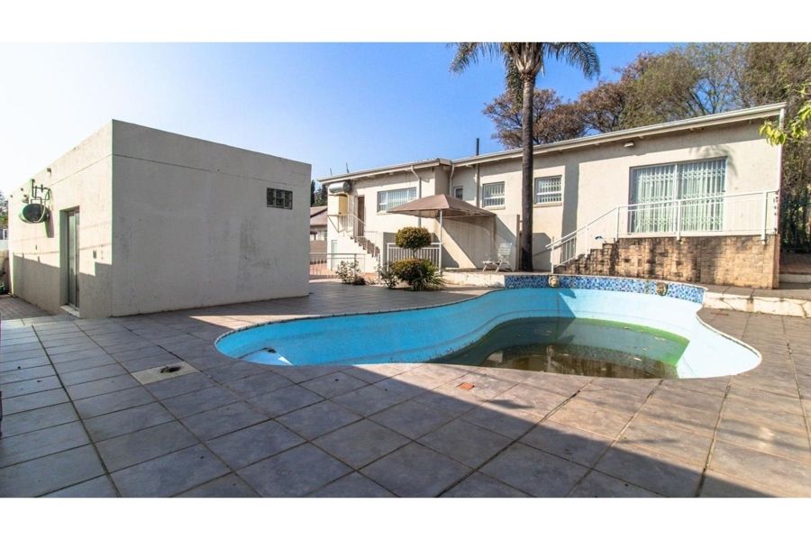 3 Bedroom Property for Sale in Linmeyer Gauteng