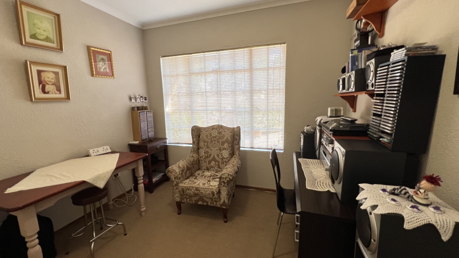 3 Bedroom Property for Sale in Eike Park Gauteng