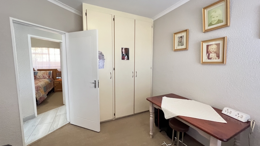 3 Bedroom Property for Sale in Eike Park Gauteng