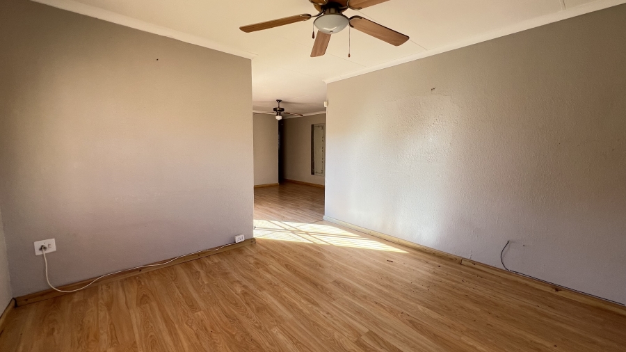2 Bedroom Property for Sale in Eike Park Gauteng